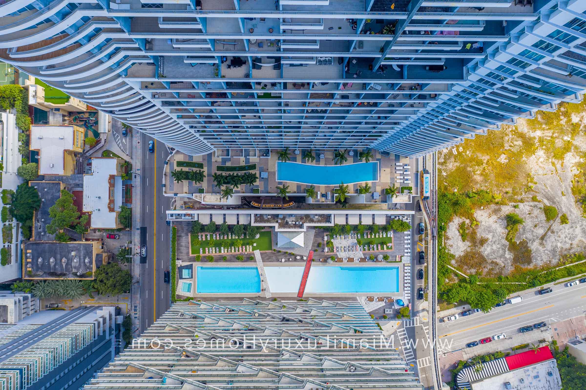 Infinity at Brickell Pool Deck